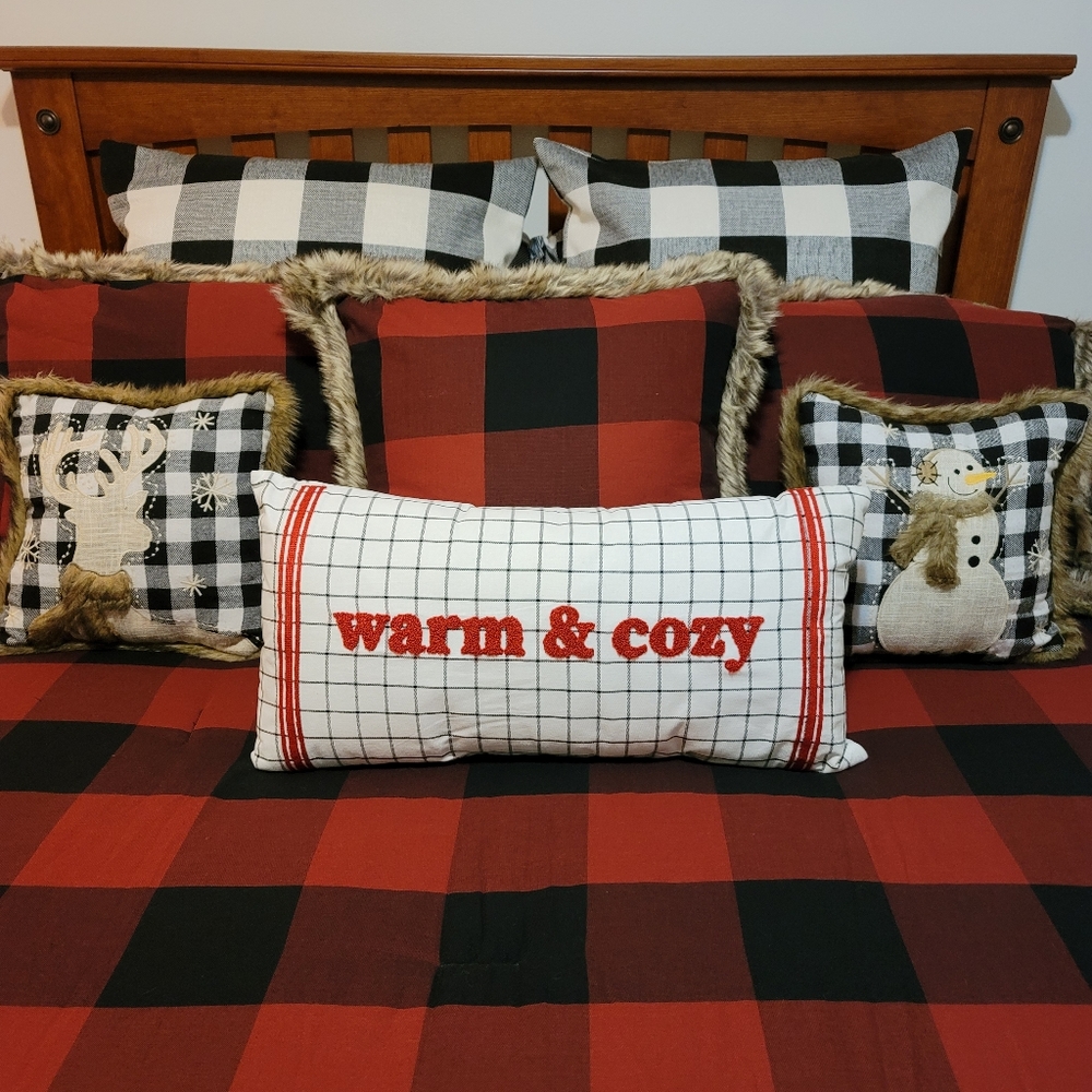 warm & cozy applique pillow 12x24" NWT